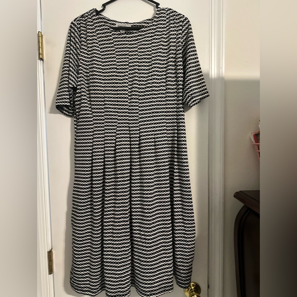 Shelby & Palmer Monochrome Zigzag Dress